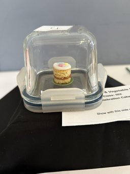 Show cake
